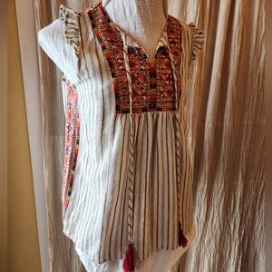 Savanna Jane size LRG womens embroided top.